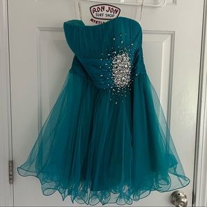 Sherri Hill Size 4 Strapless Baby Doll Dress